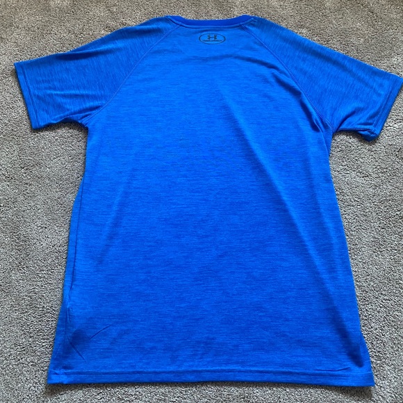 ✨2 for 1✨ Men’s Under Armour Loose Fit Gray and Blue Athletic Shirts Size Small - Picture 5 of 9